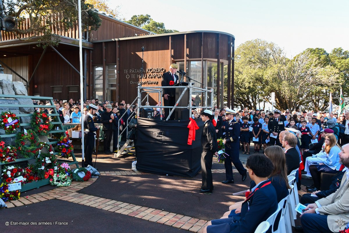FANC_Officiel's tweet photo. Le 25 avril 2026, l’équipage du BSAOM D’Entrecasteaux a pris part aux commémorations de l’ANZAC Day 🇦🇺 🇳🇿 en Nouvelle-Zélande, une journée marquante de mémoire et de reconnaissance.
Lest we forget. - Souvenons nous toujours.🕊️
#ANZAC #anzacday #LestWeForget #Gallipoli1915 #fanc https://t.co/ow1O7YCkCR