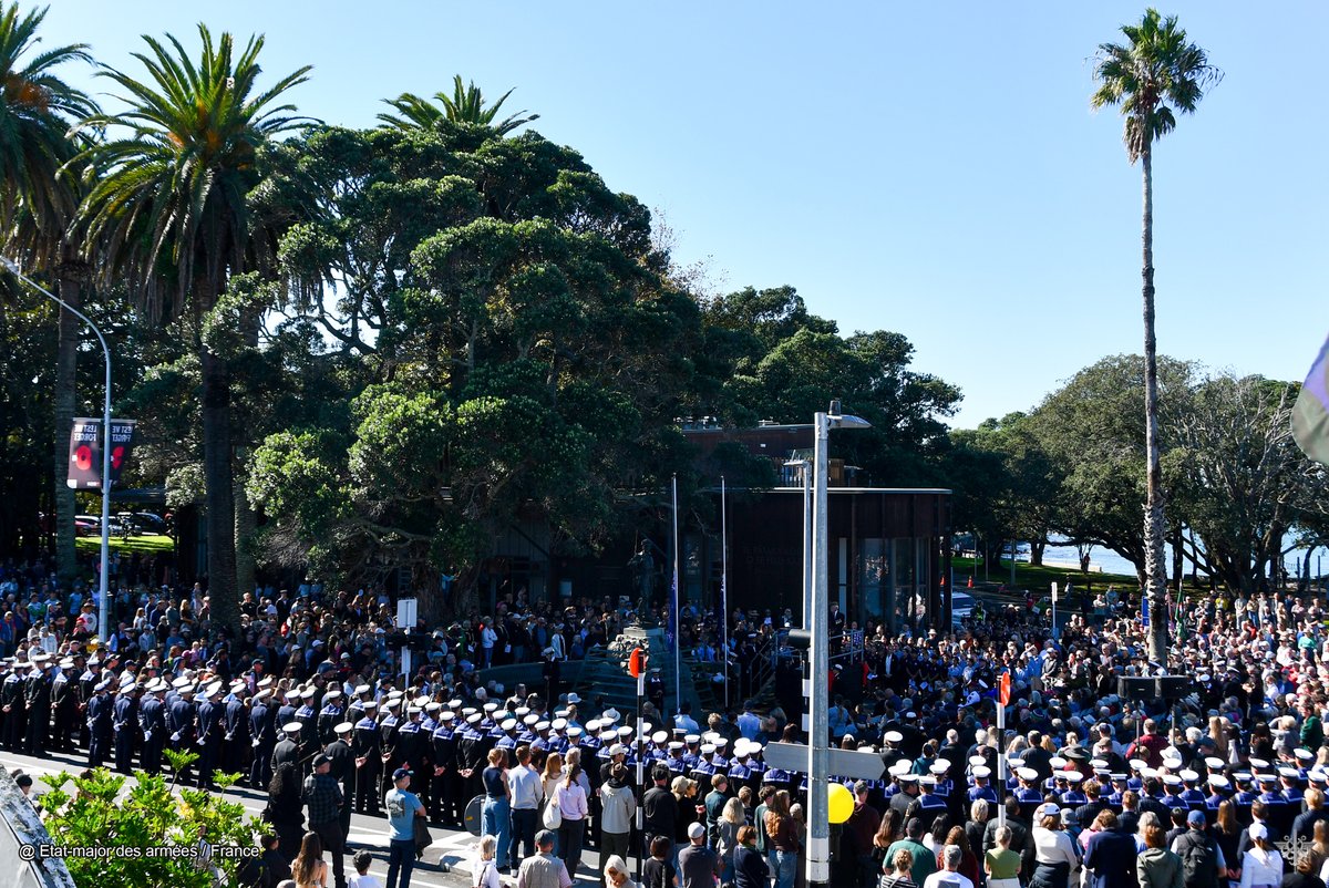 FANC_Officiel's tweet photo. Le 25 avril 2026, l’équipage du BSAOM D’Entrecasteaux a pris part aux commémorations de l’ANZAC Day 🇦🇺 🇳🇿 en Nouvelle-Zélande, une journée marquante de mémoire et de reconnaissance.
Lest we forget. - Souvenons nous toujours.🕊️
#ANZAC #anzacday #LestWeForget #Gallipoli1915 #fanc https://t.co/ow1O7YCkCR