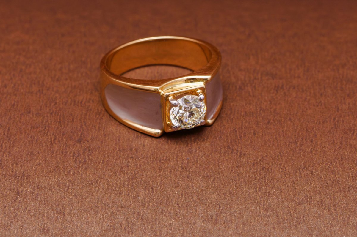 🌿👑 Men’s gold rings—elegance that never fades. 👉 Explore here: buff.ly/WXqhfO9

💍 Stay inspired—tap follow for more bridal &amp; groom looks! #WeddingBuzz #RingCare #FashionGoals #TrendingIndia #Threads #WeRIndia