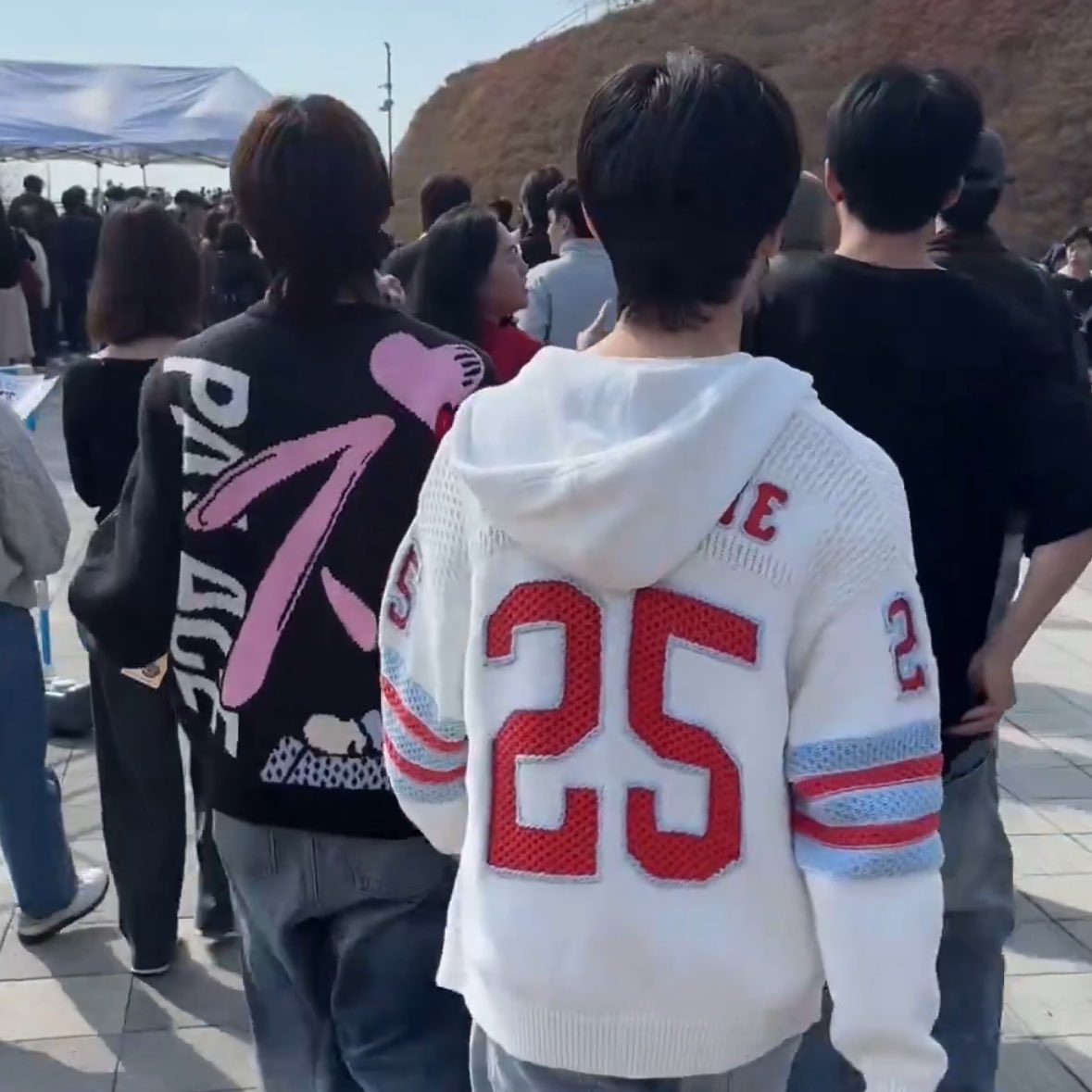 nongred🫕* tweet media