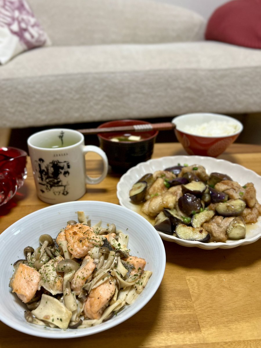 KagamiYumiko's tweet image. 今月の定例会は蘭花さんちで蘭花ご飯食べてゴロゴロしてリフレッシュ〜。
蘭花が光州事件に関連した韓国映画を時系列で観ようと思ってるって話から、夜中に2人で『タクシー運転手 約束は海を越えて』(←時系列無視)を見た〜久しぶりに見たけど、ソン•ガンホ素晴らしいな。 #cinema
お邪魔しました〜！