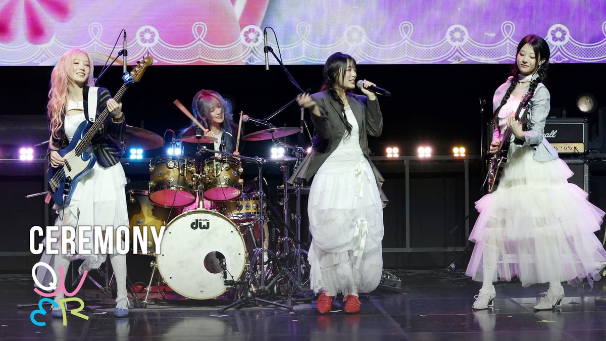 tenasia_'s tweet image. [LIVE] QWER (큐더블유이알) 'CEREMONY' Showcase Stage

youtube.com/watch?v=KcNpa5…

#QWER #CEREMONY #SHOWCASE