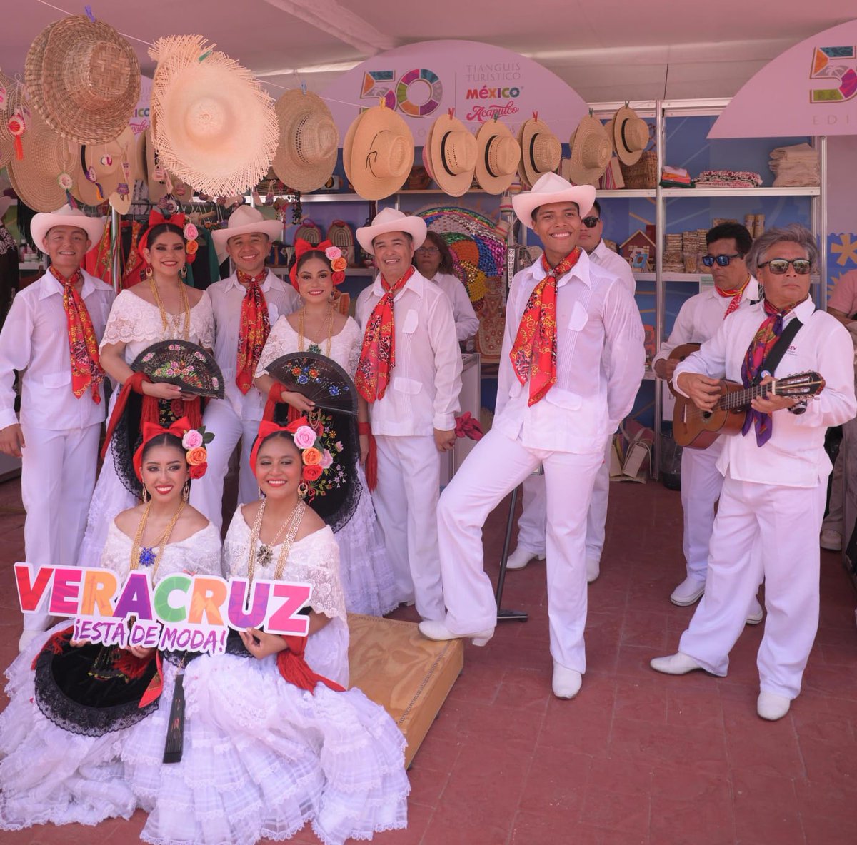 Se concreta primer día de la participación de Veracruz en Ventana a México emisariopolitico.com/se-concreta-pr… a través de <a href="/Emisario_pol/">Emisario Político</a>