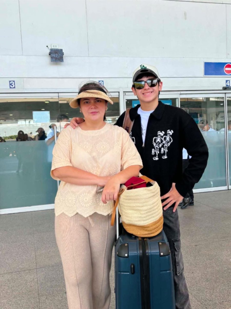 TeamHeathOfc's tweet photo. Safe skies, Heath!❤️ https://t.co/Ww8EtmoZHK