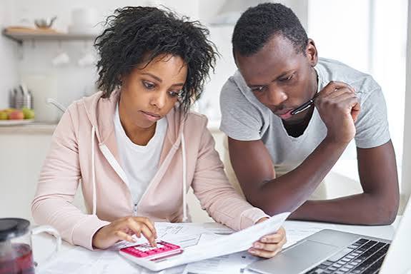 till_number's tweet image. Be radically transparent 💰
No hidden debts, side accounts, or secret spending. Trust in money matters is just as important as loyalty.

How many accounts are you 🏡 hiding from your spouse? 👀
#MarriageWorks #MoneyTalks #Transparency #CoupleGoals
