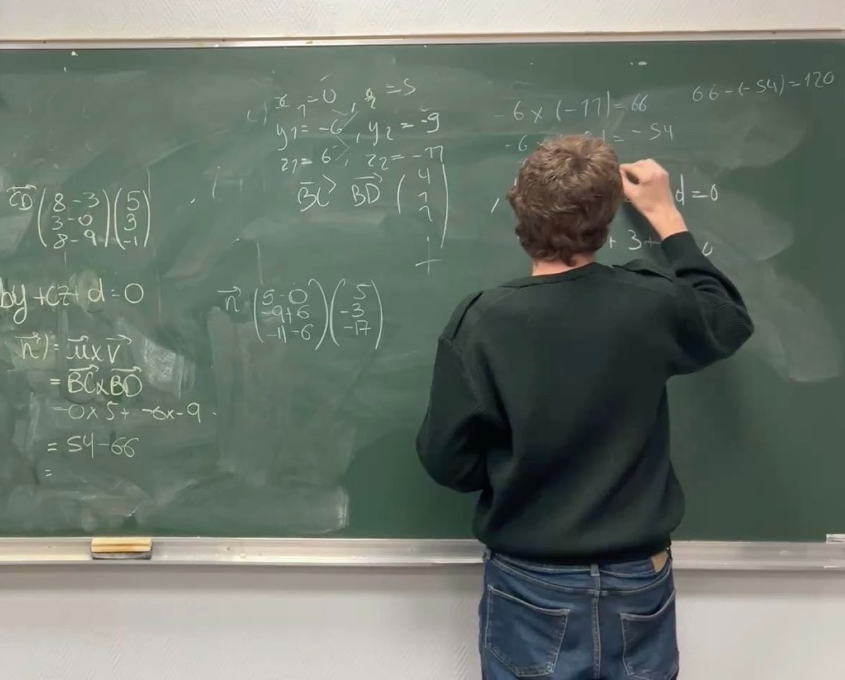 ваня tweet media