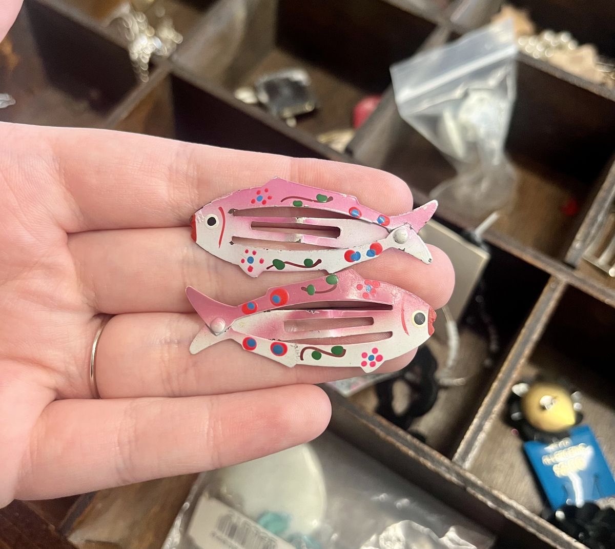 fish barrettes 🎏