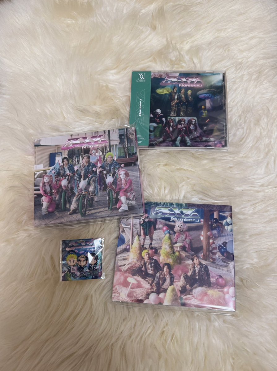 ____kc523's tweet photo. パッケージ可愛い🤍
カップリング曲全部良い曲❤️‍🔥💭
いまから開封していく🥰あ〜幸せ
⁡
サインは当たらんかった😭
 
 #number_i   #3XL https://t.co/Oij6bIxPSw