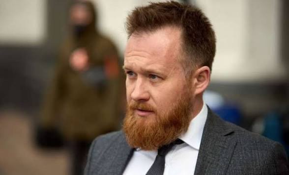 Breaking News tweet media