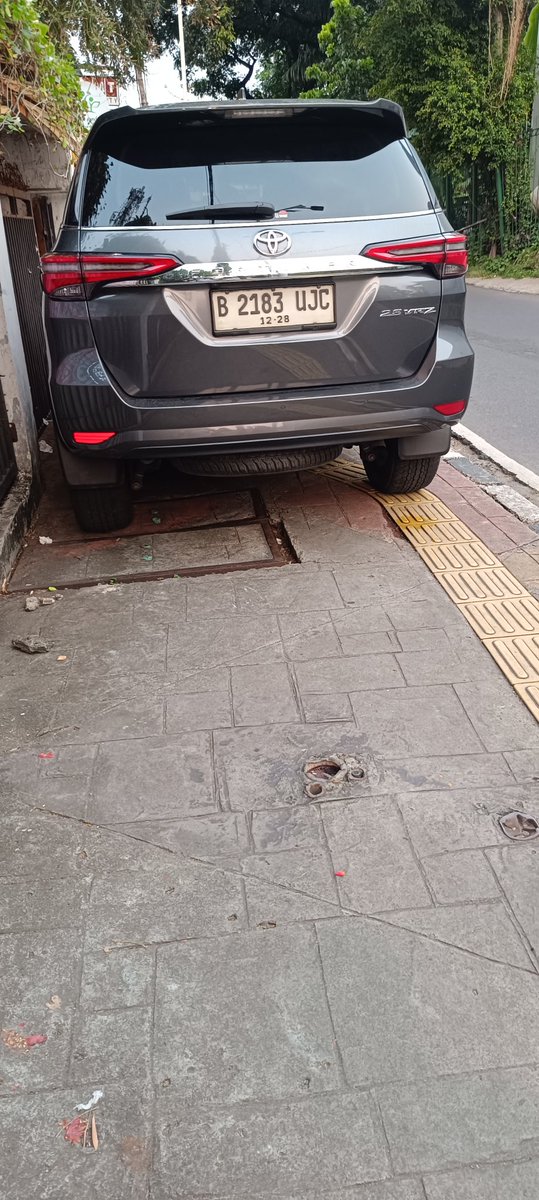 Fiat Justitia Ruat Caelum tweet media