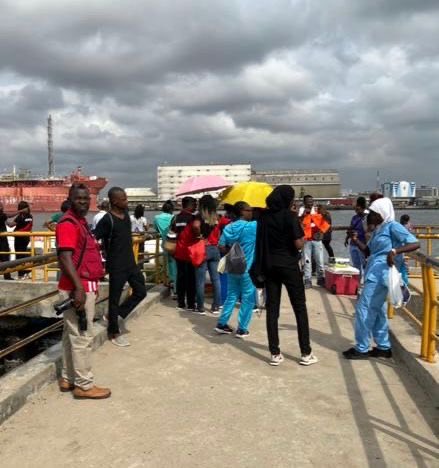 xanderenafound1's tweet image. A quick snapshot of the team prep before another busy outreach. 
From the docks to the streets, we’re ready to show up for our community. 
Teamwork makes the dream work! 

The Xanderena Foundation, creating awareness one community at a time 

#TeamVibes #TogetherWeCan