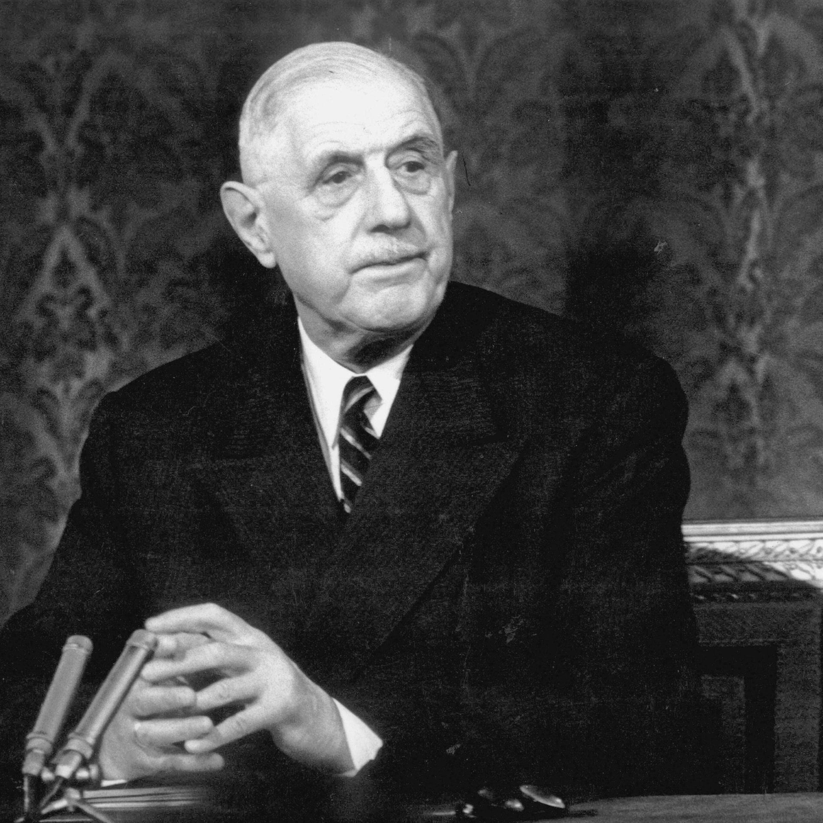 actualites_nrv's tweet image. 27 avril 1969, consulté par référendum sur une réforme du Sénat et la mise en œuvre d'un ambitieux projet de régionalisation voulue par Charles de Gaulle, le peuple français le rejette à 52,41%.
Le président de la République démissionne.
Exemplaire

#Nice #Nice06 #NiceRendezVous®