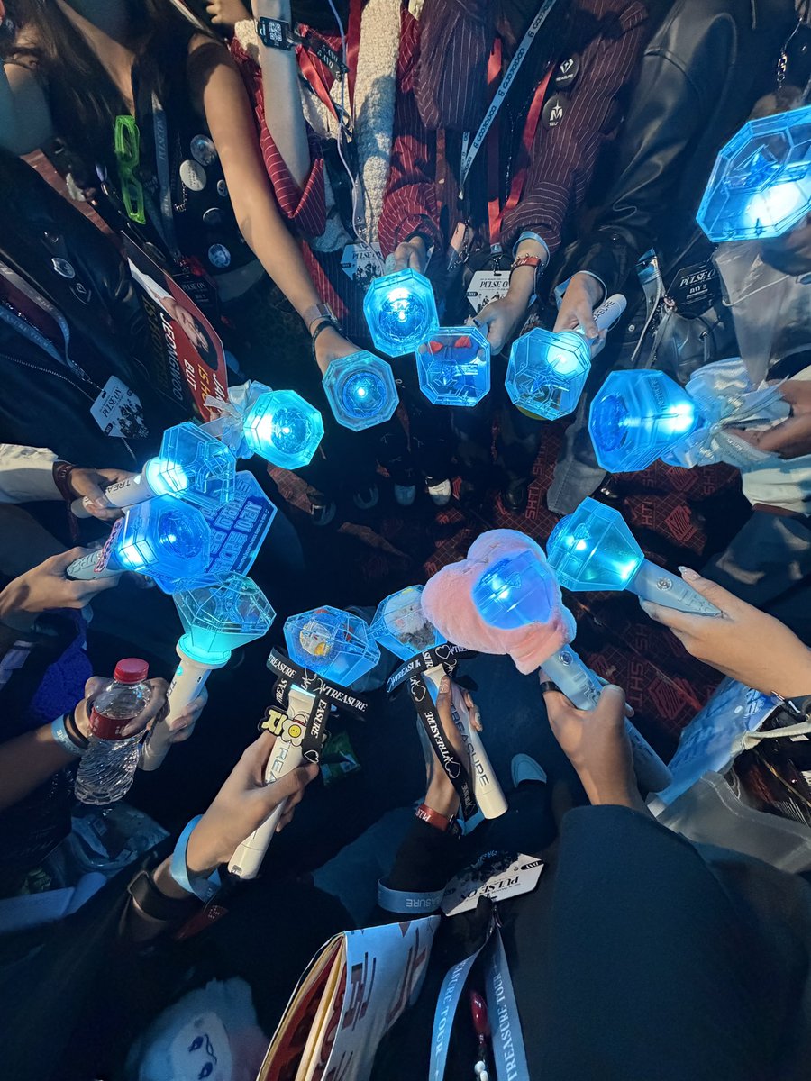 YOSH /ᐠ - ˕ -マ tweet media