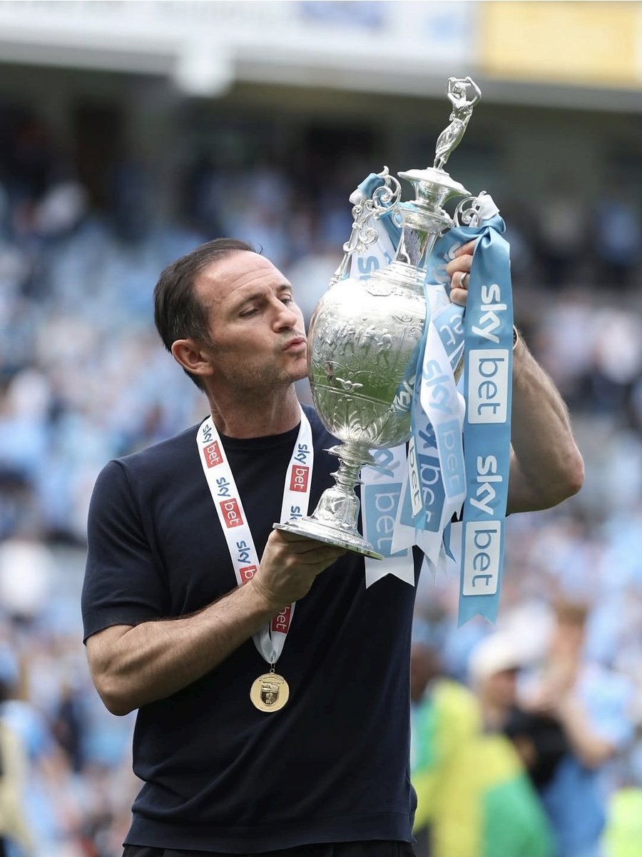 NoContextChe1's tweet photo. Super Frankie Lampard https://t.co/UmBxsZs5ir