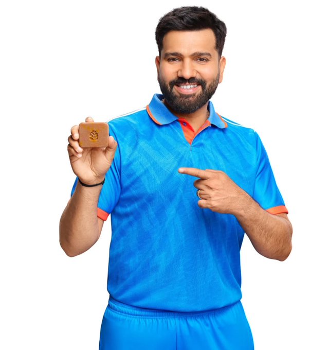Cricketman2_'s tweet image. Rohit Sharma shines in his latest ad photoshoot! 🌟📸
 #RohitSharma #Photoshoot #AdCampaign