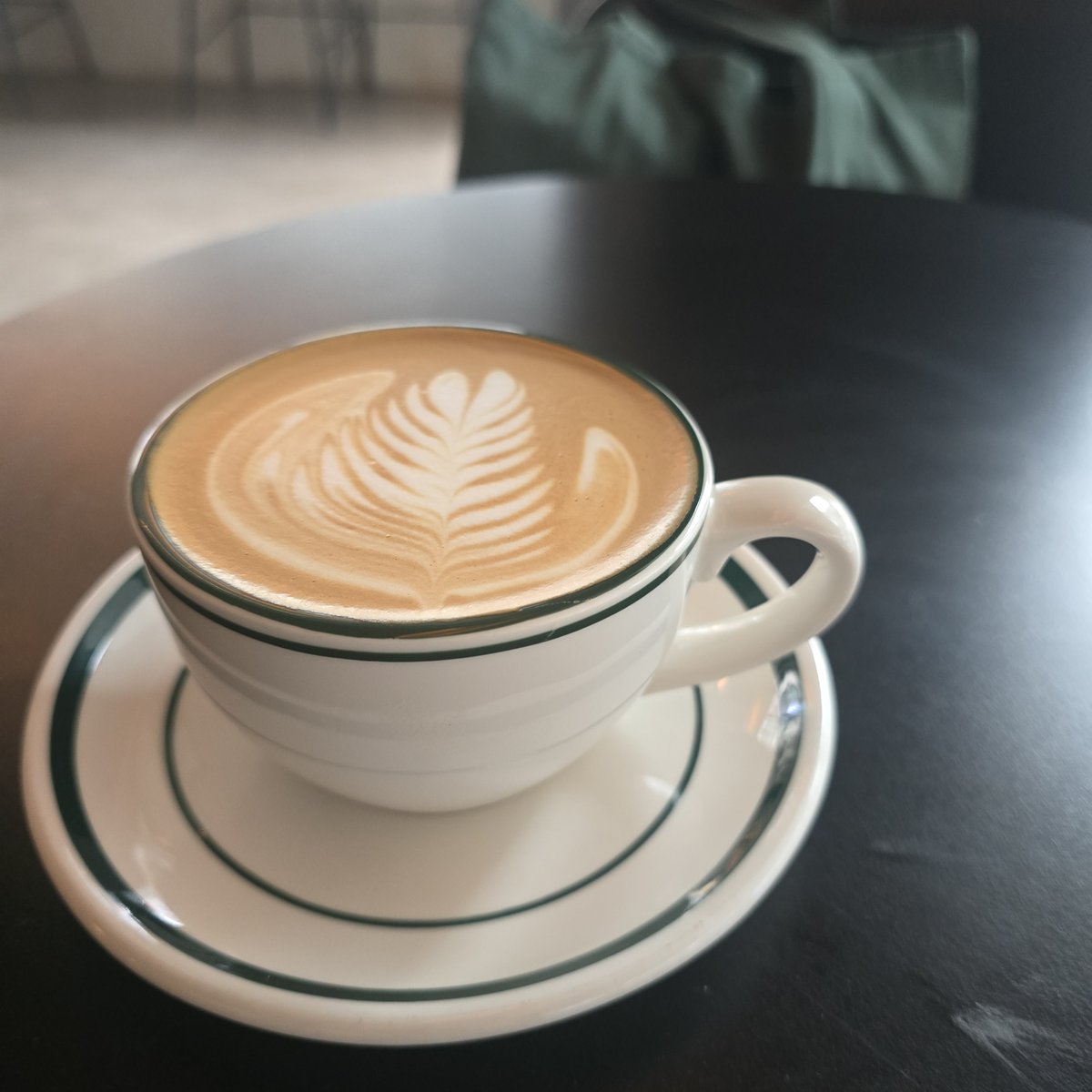 나나 :-) tweet media