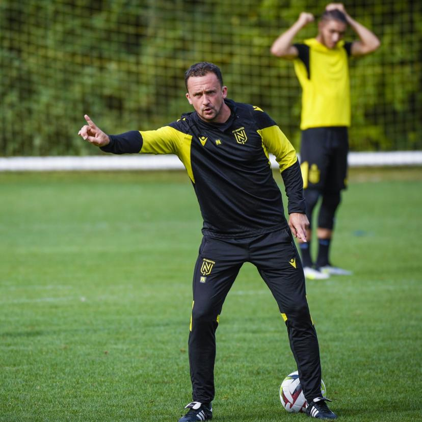 Yollar9's tweet image. Sainte Anne, patronne des marins et des footballeurs de l'Union Sportive de Sainte Anne (USSA) Vertou entraînés par Pierre Aristouy-saison 2026-2027😃
(formation #FCN #Nantes) 
x.com/Yollar9/status…