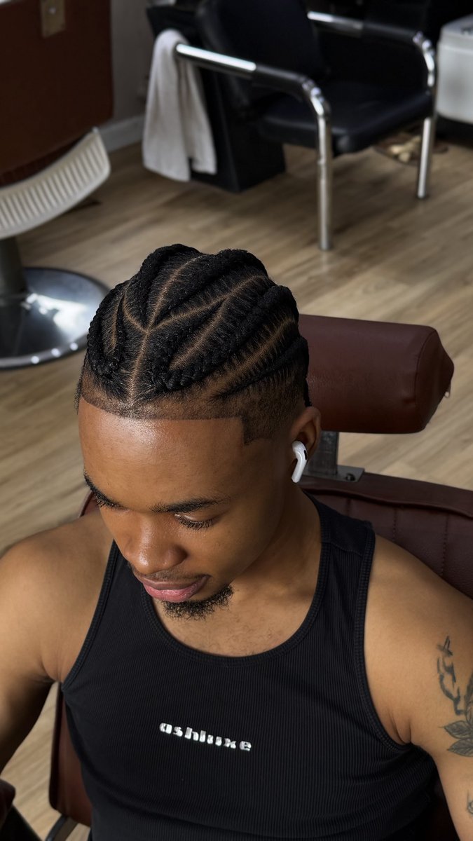 FORTUNEHAIRL's tweet photo. What did you think ?
๐ค๐คฉ
#menhair #hairstyles #cornrow https://t.co/KXvugAxyqU
