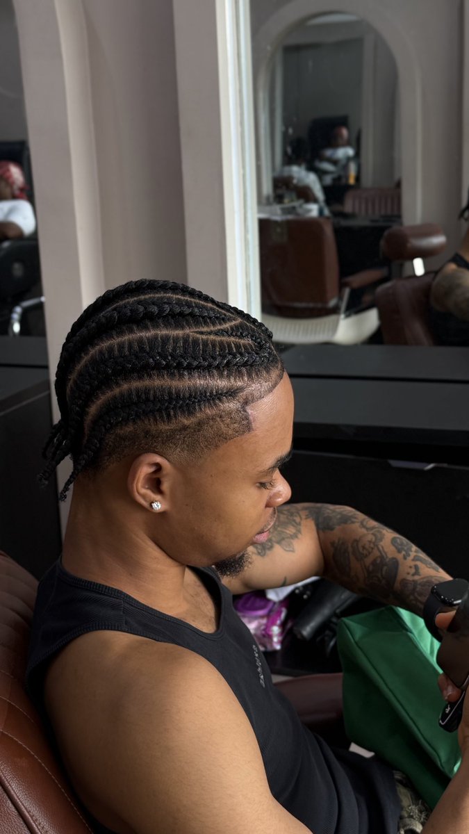 FORTUNEHAIRL's tweet photo. What did you think ?
๐ค๐คฉ
#menhair #hairstyles #cornrow https://t.co/KXvugAxyqU