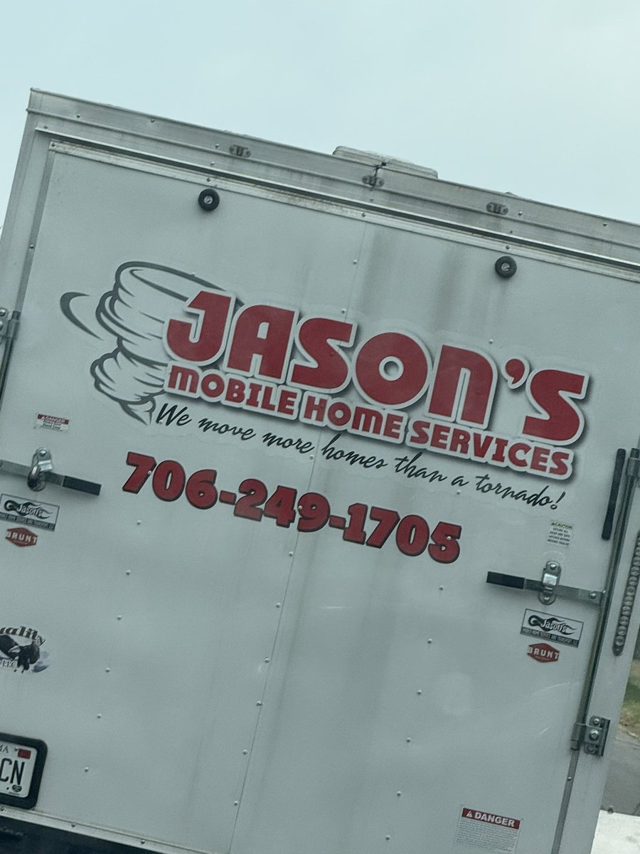 liquidlenspod's tweet image. I love marketing guys, like soooo much! Riding and saw this; Check it out: Jason’s Mobile Home Services with wording like this, he will never “miss” 
“We move more homes than a tornado 🌪️ “
#movers