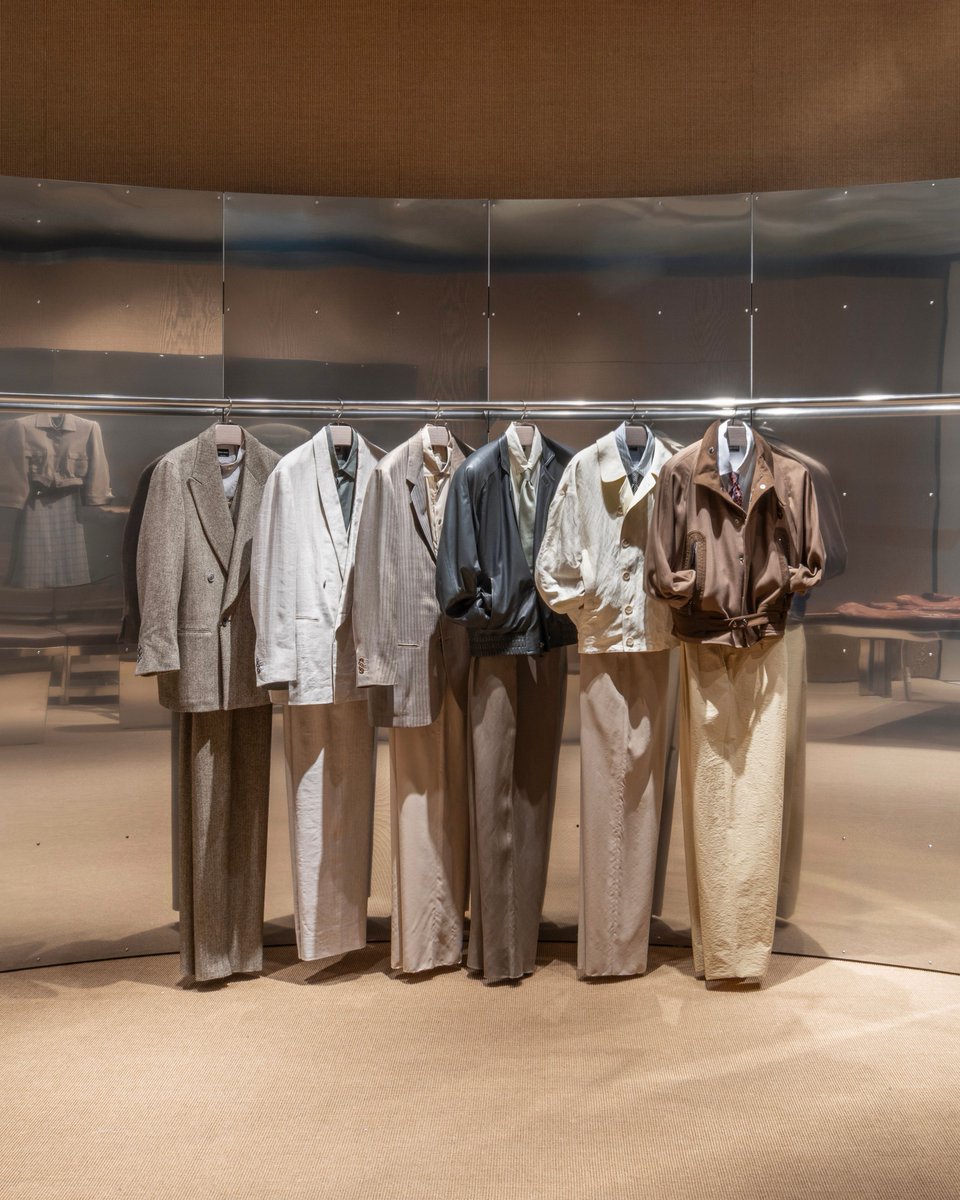 Armani tweet media