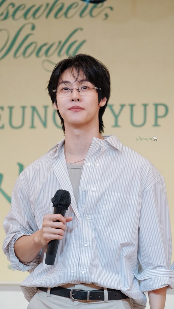 #이승협 #NFlying #엔플라잉 #李承協 #LeeSeungHyub 

260424 포토북 팬싸

사장님 혹시 월급 올려주실 수 있나요