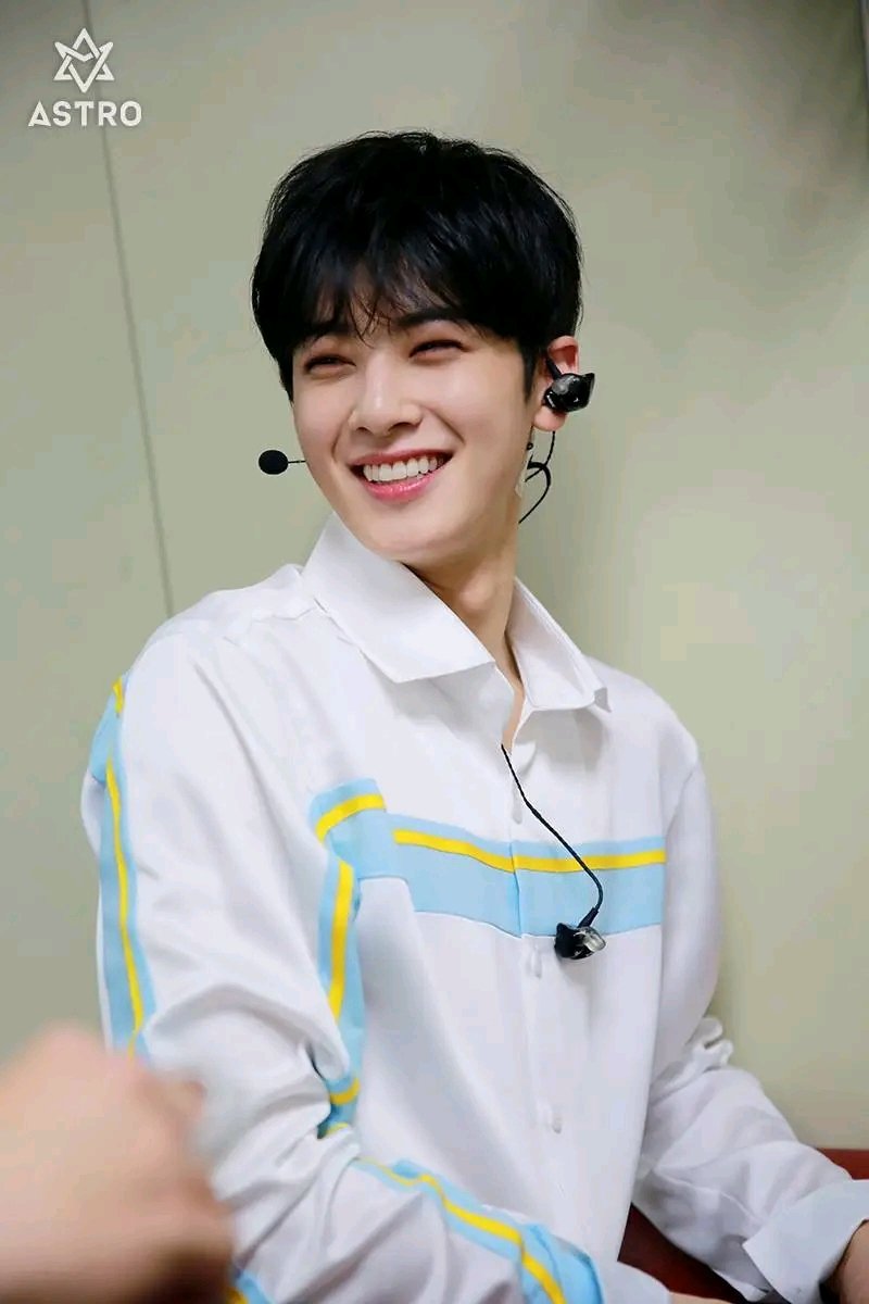 fabisilvaofc's tweet image. 세상에서 내가 가장 좋아하는 미소. 💜🇧🇷
#아스트로 #ASTRO #아로하 #AROHA
#차은우 #CHAEUNWOO #ASTROBRASIL #브라질아스트로
@CHAEUNWOO_offcl  @ASTRO_Staff