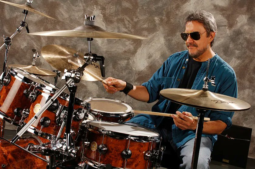 Happy B'Day April 27 to Jim Keltner drum legend w/ Dylan, Lennon &amp; Harrison (1942)!
Walls &amp; Bridges youtube.com/playlist?list=…
 Living In The Material World youtube.com/playlist?list=…
Watching the River Flow youtube.com/watch?v=_xRloj…

#drums #drummer #bobdylan #johnlennon #georgeharrison