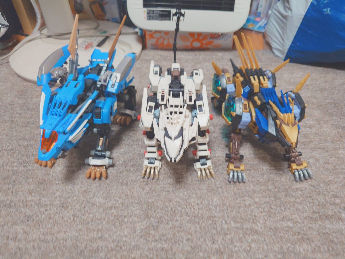 dark44451's tweet photo. ゾイドのライガーシリーズを一通り作ってみた。
あと作ってないライガーってシールドライカぐらいかな？
他にあったっけ？
 #ZOIDS https://t.co/TPsEAUOEkB