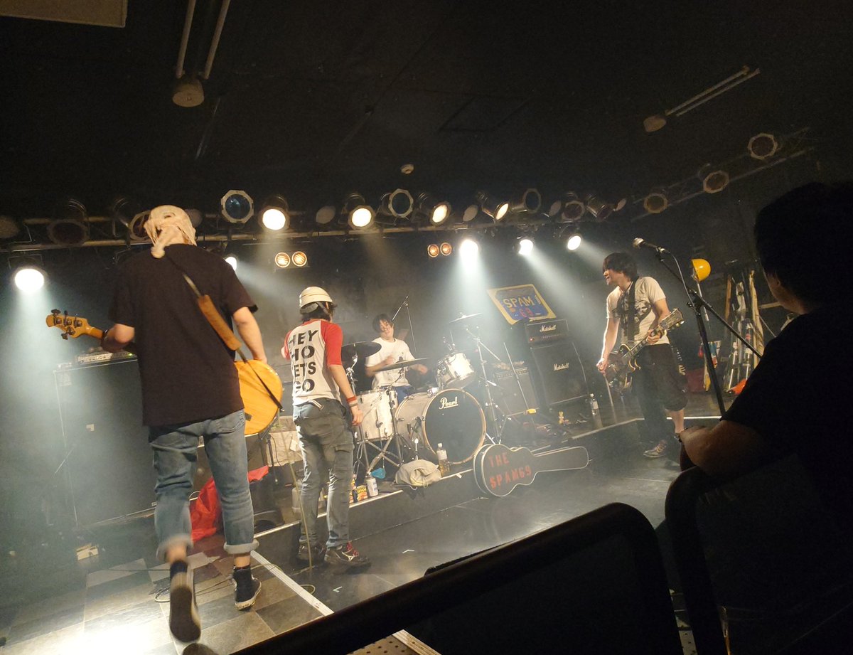 date_3969's tweet photo. お久しぶりです！SPAM69✨
とにかくカッコイイ曲とパフォーマンスの絡まりで唯一無二なバンド！！！
笑いすぎてまともに写真撮れてないw https://t.co/Cr5py8iVNX