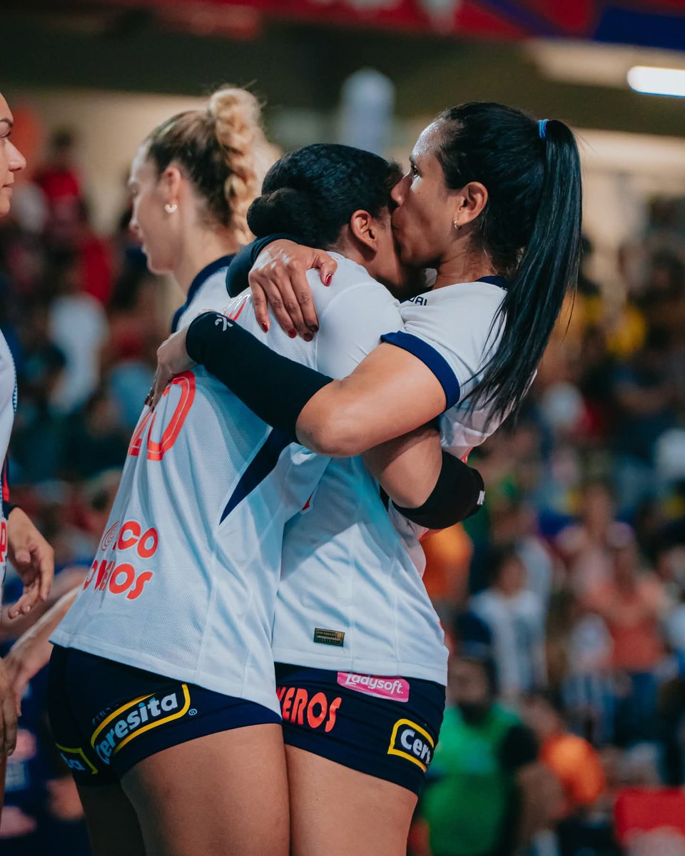 Revista Azul y Blanco tweet media