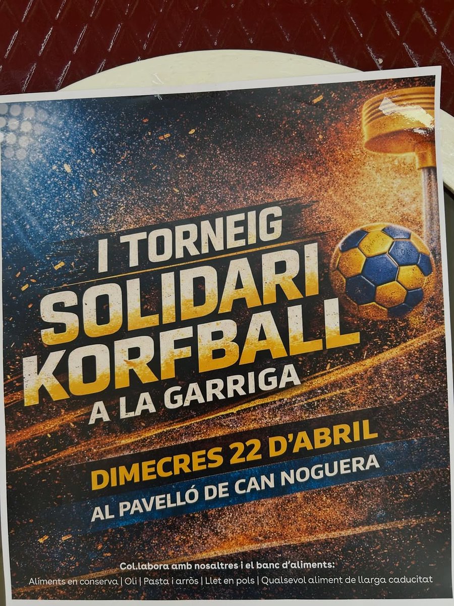 korfbalcat's tweet photo. Quina gran iniciativa de l'AEE Manuel Blancafort el passat 22 d'abril organitzant la 1a Jornada Solidària de #Korfbal a #LaGarriga, tot recollint productes per destinar-los a la Fundació @BancAlimentsBcn. 👏 #Solidaritat #Cooperació #Valors #cevo @ajlagarriga @UCECcat #corfbol https://t.co/eA1RT6BbzK