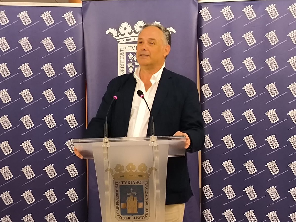 ConsumoAragon's tweet photo. La DG Inma de Francisco ha  participado en el taller Transformación digital + IA👩‍💻, una iniciativa clave para acercar la innovación tecnológica al tejido empresarial local.
Organizada por el Ayuntamiento de Tarazona, dentro de la Semana de la Pyme en Aragón.
#SemanaPyme #Aragón https://t.co/szl7Xe9IUU