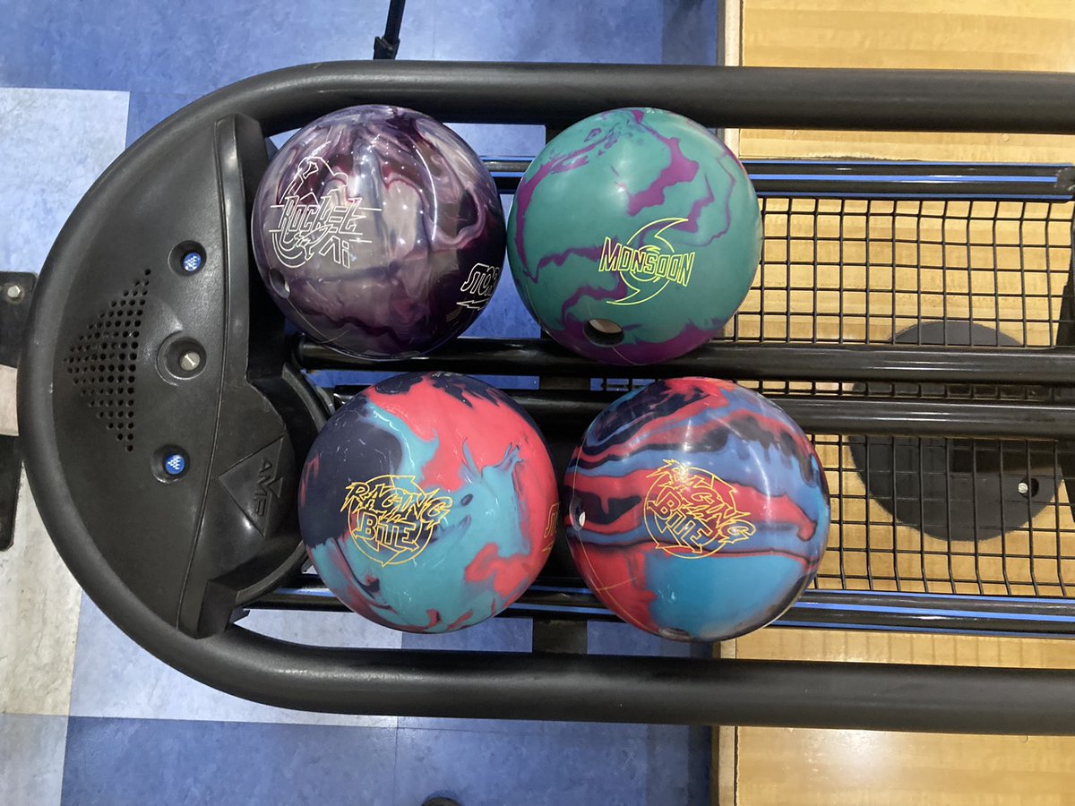 hi_sp_Bowling's tweet image. 本日も新製品ボールの動画を撮影中〜🎳⚡️🎥
近日中に公開予定✨️
お楽しみに🥰

​#ボウリング　​#storm