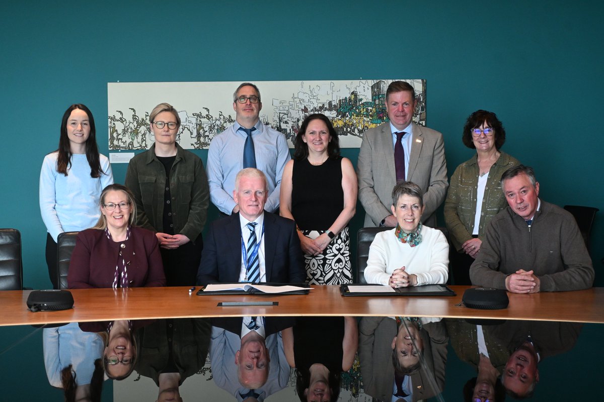 HSE_West_NWest's tweet image. A new “earn while you learn” route is opening into medical science.
ATU + HSE are partnering to upskill healthcare staff, tackle lab shortages, &amp;amp; strengthen patient care without taking workers off the frontline.
Click:⤵️ to read more.
about.hse.ie/news/new-atuhs… 
#Healthcare #Ireland