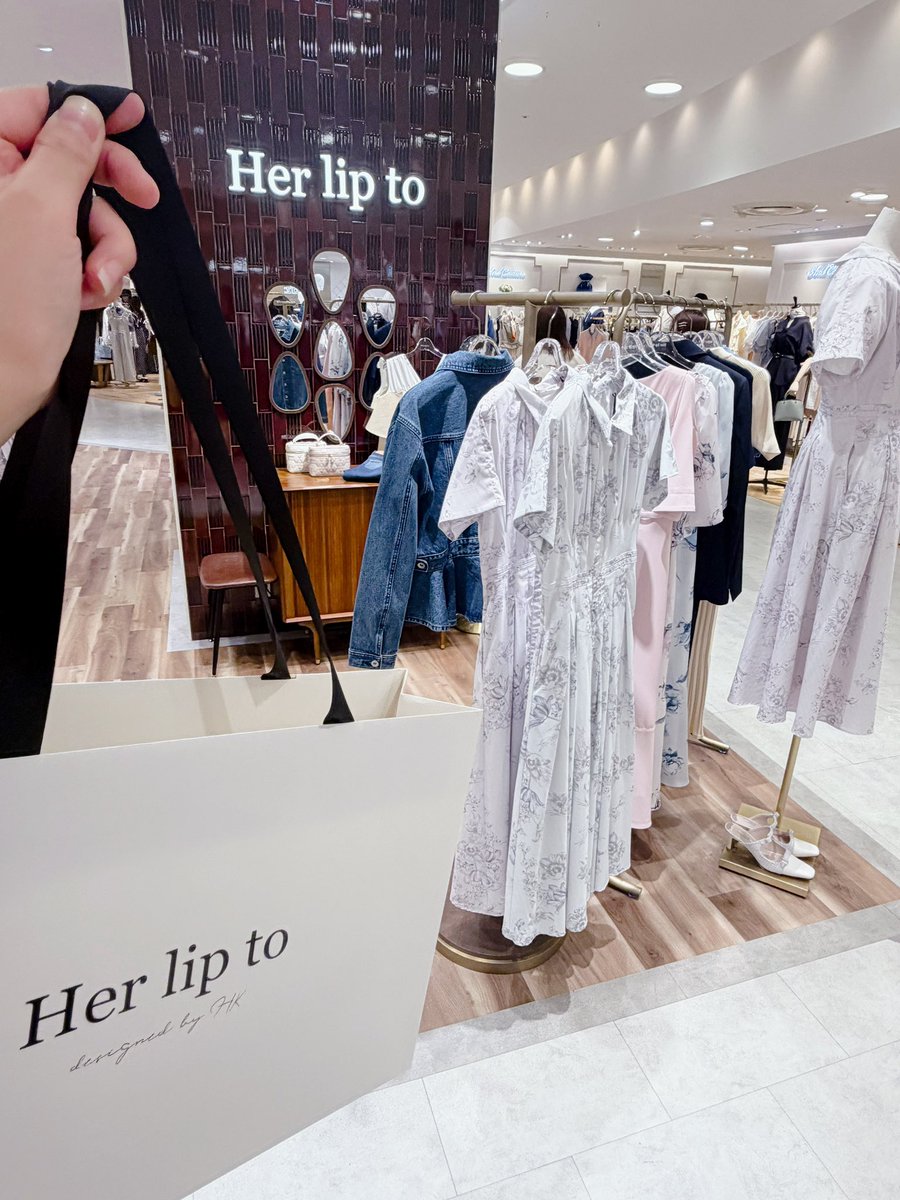 83inoo's tweet image. 行ってみたかったお店🤭ハリプ💛💛
可愛い洋服がいっぱいで幸せの空間だったよ🥰
関西ではなくて、1番近い所で名古屋まで行かないといけなかったから、名古屋行く機会にここに行けて本当に良かったよ🥹💛💛
奏くんカラーのバック買ったよー💛💛💛

#松井奏
#IMP.
#PINKY
#Herlipto
#推しカラー
#名古屋