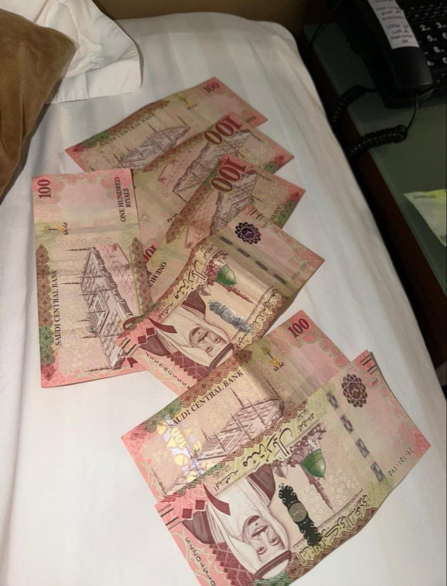 Lyle Emily tweet media