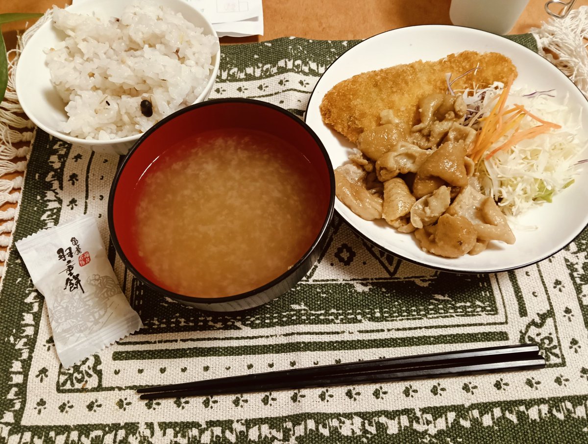 今日の自炊　鶏皮蒸したやつ　うまい