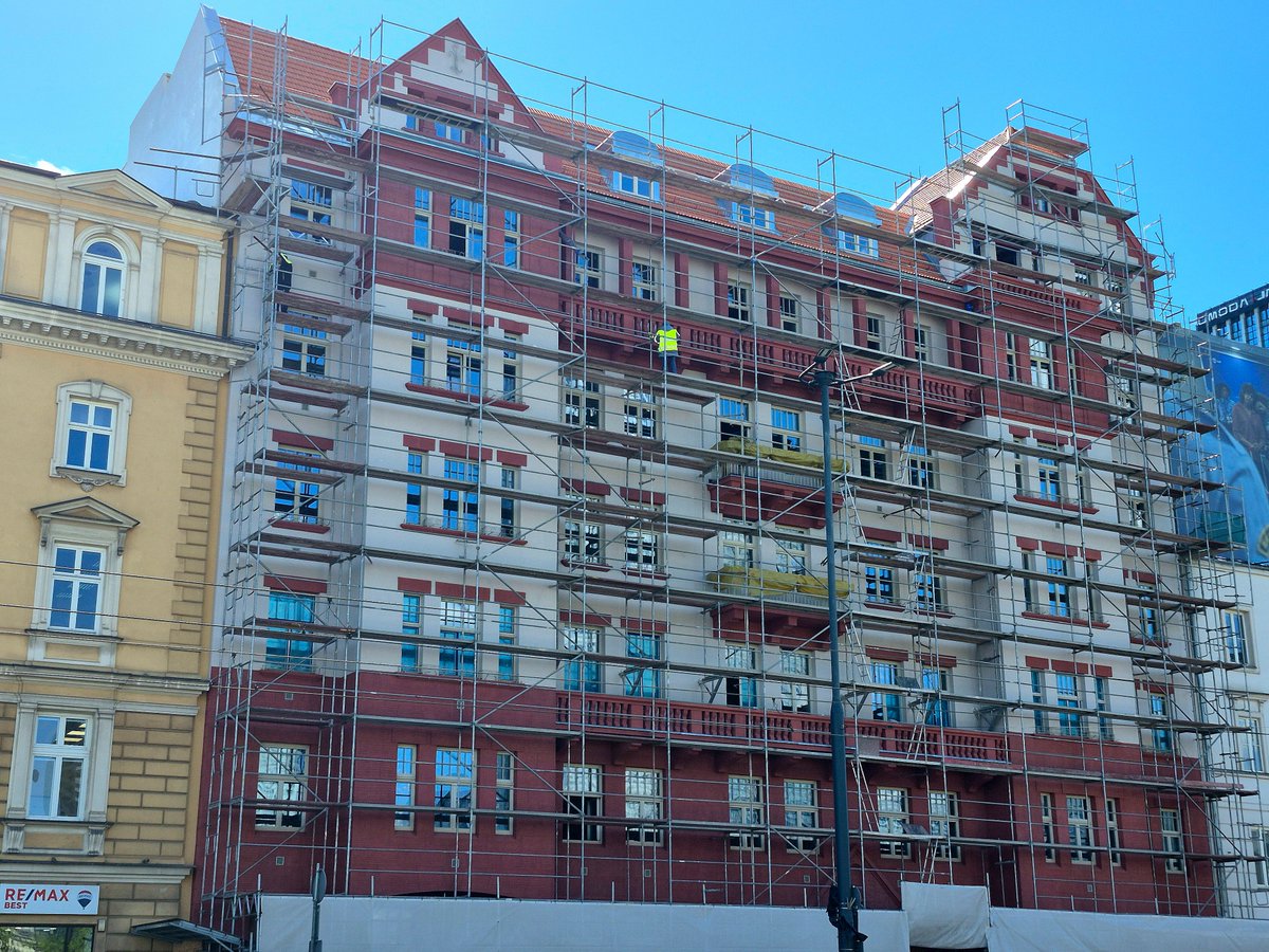 Outskirts 🔴 tweet media