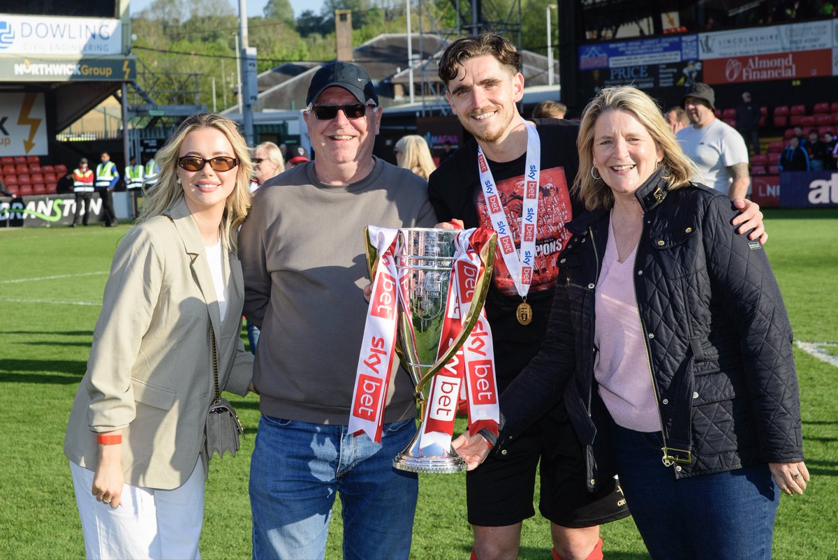 Tom Bayliss tweet media