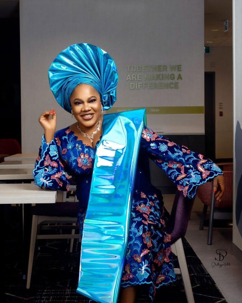 MobilePunch's tweet photo. 𝗙𝗨𝗟𝗟 𝗟𝗜𝗦𝗧: 𝗙𝘂𝗻𝗸𝗲 𝗔𝗸𝗶𝗻𝗱𝗲𝗹𝗲, 𝗧𝗼𝘆𝗶𝗻 𝗔𝗯𝗿𝗮𝗵𝗮𝗺, 𝗼𝘁𝗵𝗲𝗿𝘀 𝗺𝗮𝗸𝗲 𝗻𝗮𝘁𝗶𝗼𝗻𝗮𝗹 𝘄𝗼𝗺𝗲𝗻 𝗿𝗮𝗹𝗹𝘆 𝗰𝗼𝗺𝗺𝗶𝘁𝘁𝗲𝗲

𝗥𝗲𝗮𝗱 𝗠𝗼𝗿𝗲: https://t.co/NxQb4w7bEM https://t.co/GHmMLv9pjG