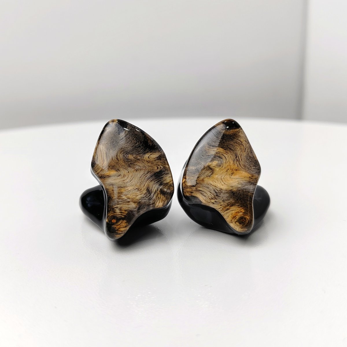 febosIEM's tweet image. The Wood Say: "Let me paint a new &amp;lt;The Starry Night&amp;gt;"🌲🎆
#mega5est #custominearmonitor #musician #audiophiles