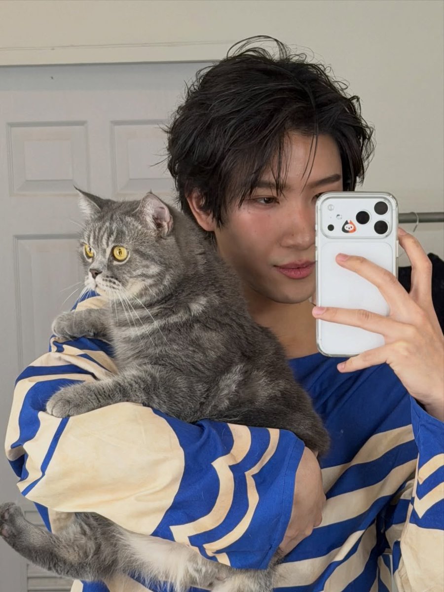 คุณป๊า                                       อาเฮีย 
น้องตี๋                                      พี่หมวย