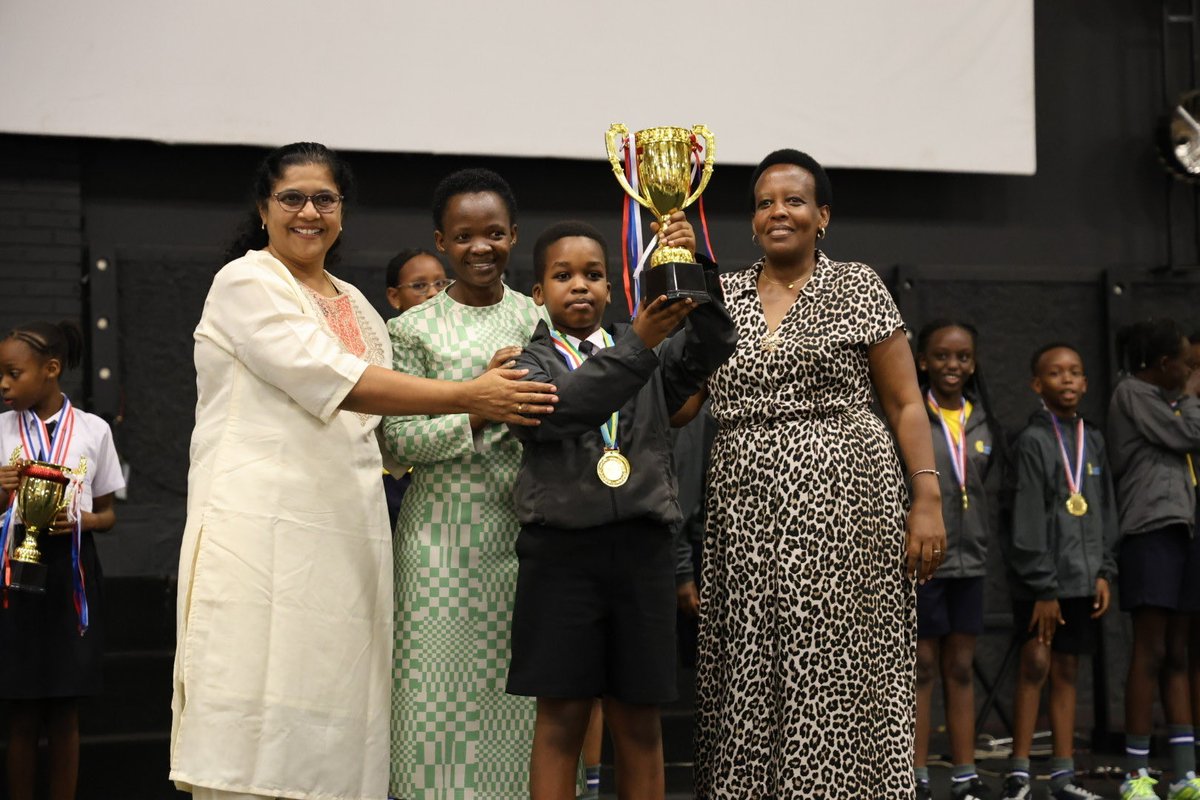 wellspring_rw's tweet photo. 1/3

Proud moment for Wellspring Academy Rwanda !

Recently, our primary students excelled at the East African Primary Debate, Public Speaking &amp; Spelling Bee Tournament, competing against learners from Rwanda, Kenya, and South Sudan. https://t.co/7HLKkkk7AT