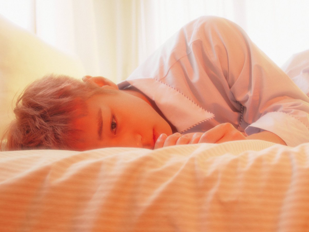 jihooncoded's tweet photo. genuinely why is he ALWAYS on a bed https://t.co/ICkmllBPTm