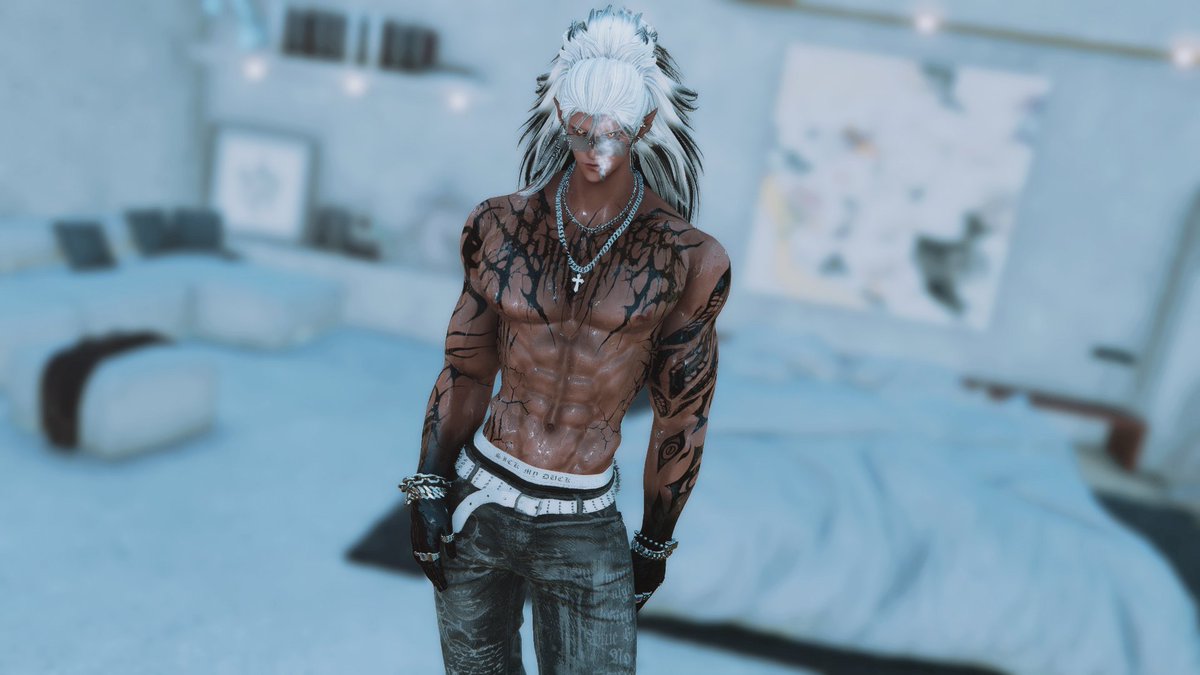 Saboni0223's tweet image. Damn, the sun is too hot. I'd better go back to my room. #FFXIV #Mod