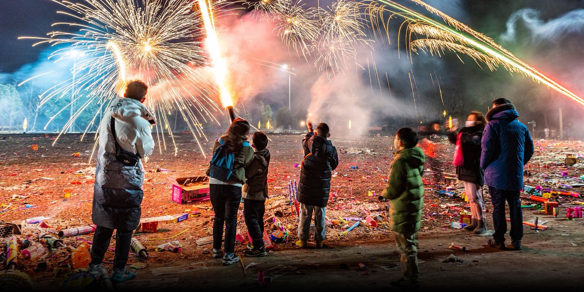boppinmule's tweet image. China’s Toughest Regulations on Fireworks to Take Effect 🇨🇳 #fireworks #newyear #fireworksregulations #chinafireworks sixthtone.com/news/1018475
