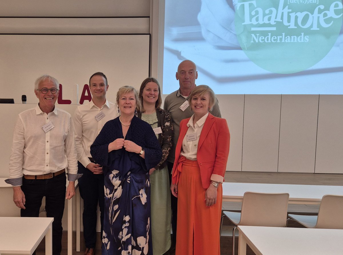 AnDeMoor's tweet image. Proficiat aan alle taalsterke finalisten vd #Taaltrofee Nederlands die vr de 7de keer plaatsvond @odiseehogesch! #trotsegastvrouw Cf. Wie is bang van excellentie?’ (Trends) share.google/U7Ws8GPyusRXJL… @Leerpuntbe @VLTalenplatform @taalunieversum