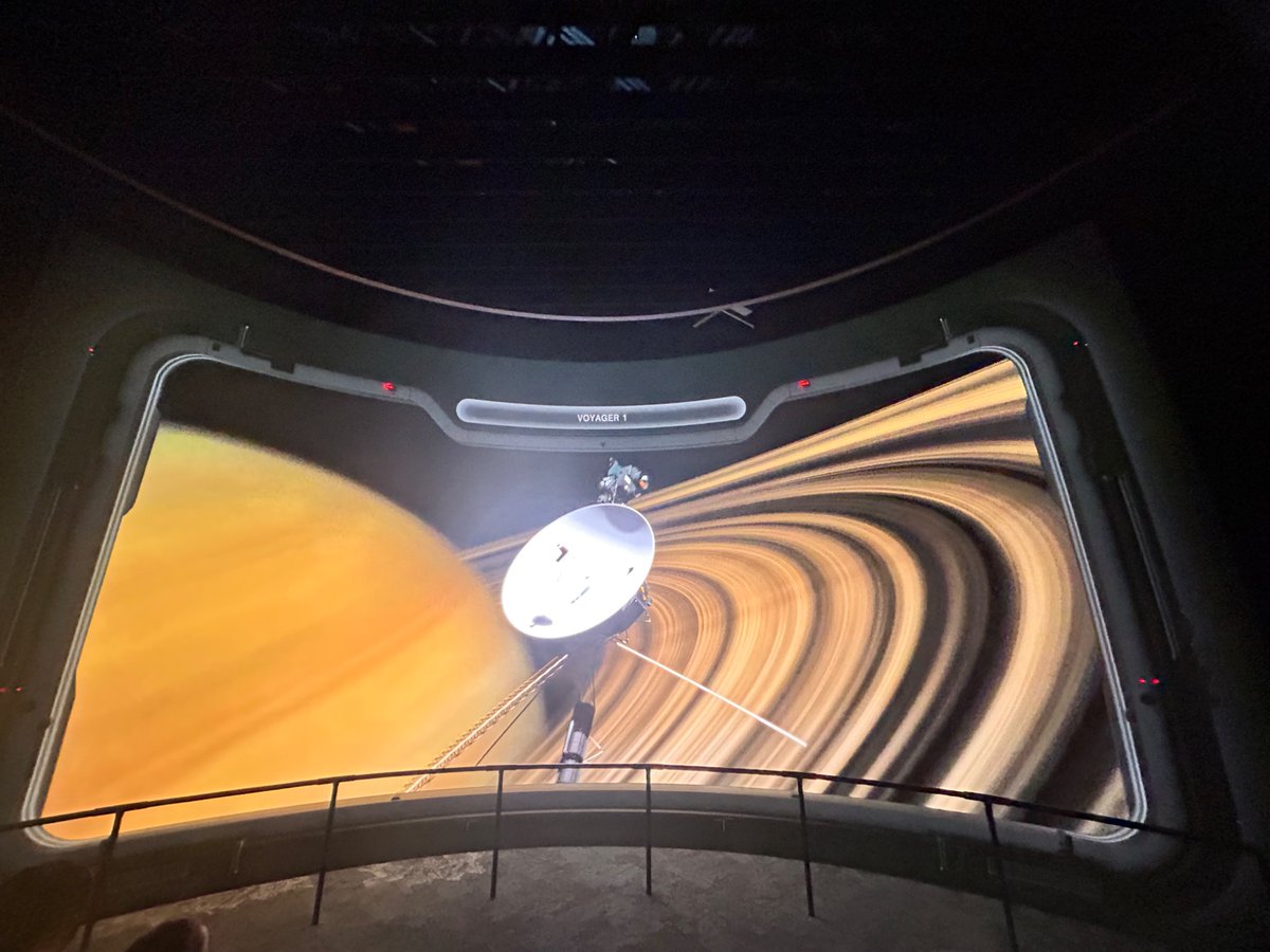 sign_display_'s tweet photo. #日本科学未来館 7F「シアタルーム」にて最新インスタレーション「Voyage 未踏のむこう」が25日により公開! 
プランニング・演出・制作に #WOW、横約10m×高さ約5mの曲面型イマーシブLEDウォールをLED TOKYOが提供など、最新技術による科学的な没入体験で未知なる宇宙への旅に出発してみては!
#LEDTOKYO https://t.co/ERbqAKXc6n