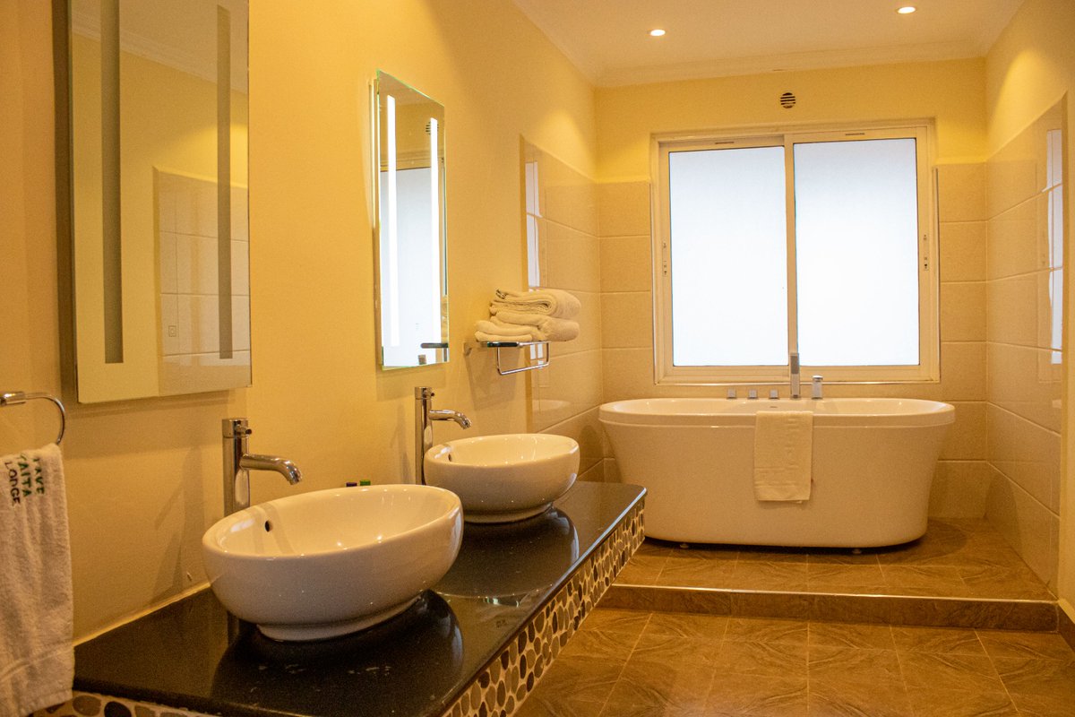 Lake Elementaita Mountain Lodge tweet media